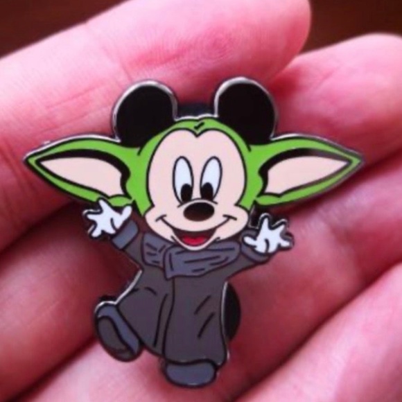 Accessories - Disney Fantasy Pin Baby Mickey As Baby Yoda